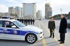 İlham Əliyev yeni polis maşınları ilə tanış olub - FOTO 