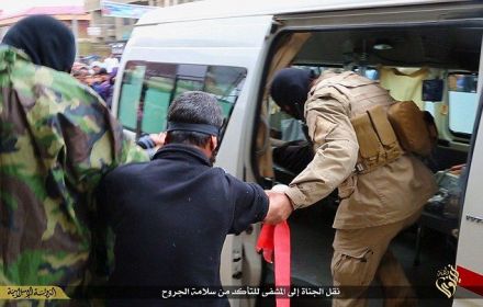 İŞİD-in əl kəsmə qaydası - ŞOK FOTOLAR