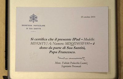Roma Papasının "iPad"ı satıldı