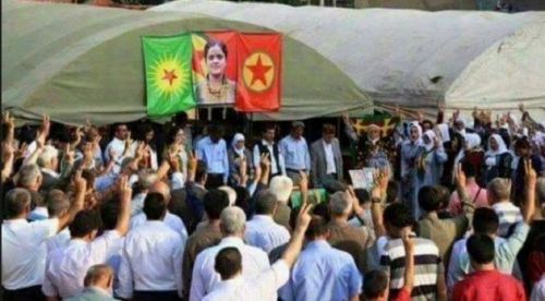 Terrorçu qıza yas çadırı quruldu , PKK bayrağı qaldırıldı