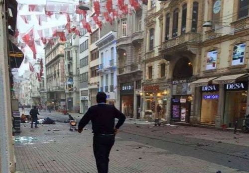 İstanbulun mərkəzində terror baş verdi: ölənlər var-VİDEO