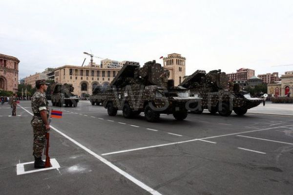 Ermənistan rus silahları ilə Azərbaycanı hədələyir