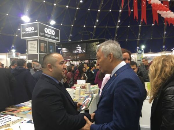 İspartada araşdırmaçı yazar Aqil Ələsgərin  imza günü keçirildi