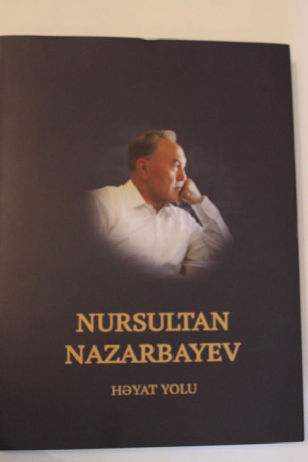 Nazarbayev haqqında kitab - Ön sözü Əli Həsənov yazıb
