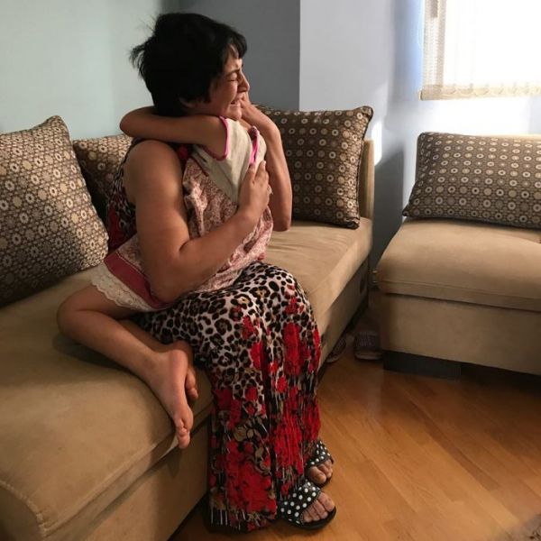 3 uşağını ataraq sevgilisi ilə qaçan qadın barədə qərar verildi - FOTO