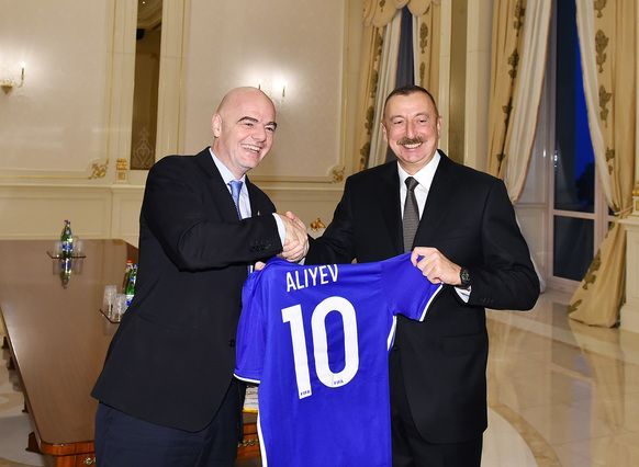 Dövlət başçısı FIFA-nın prezidentini qəbul etdi