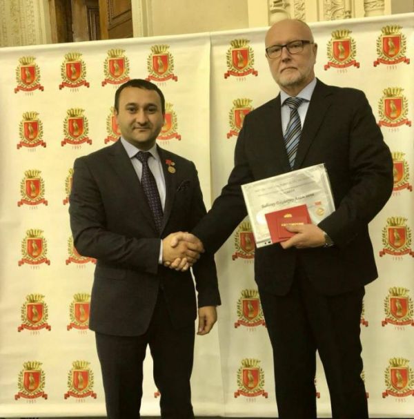 Azərbaycanlı cərrah Nobel mükafatı aldı - FOTO