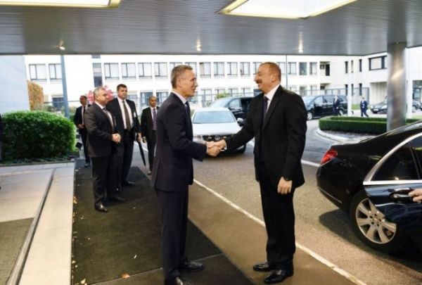 Prezident İlham Əliyev NATO baş katibini Azərbaycana dəvət edib - FOTO
