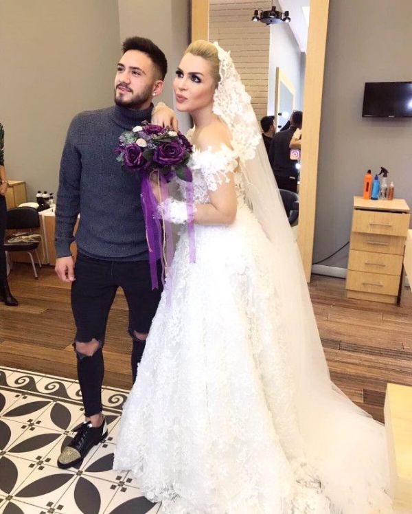 Futbolçu transseksualla evlənməyə hazırlaşır