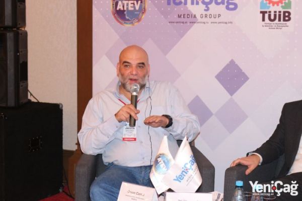 "Azərbaycan mətbuatı rus və türk mediası arasında körpüdür"