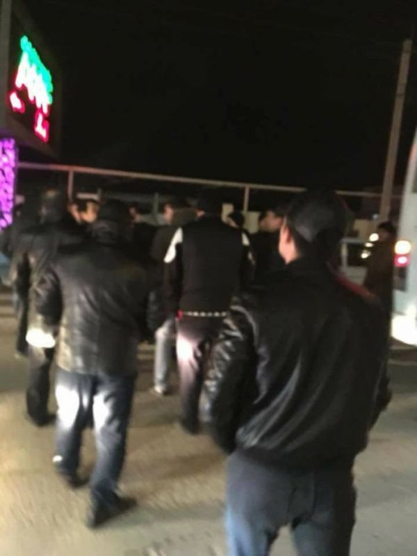 “AAAF Park”da etiraz aksiyası — Sakinlər rəhbərliyin ofisinin qarşısına toplaşdı - FOTO