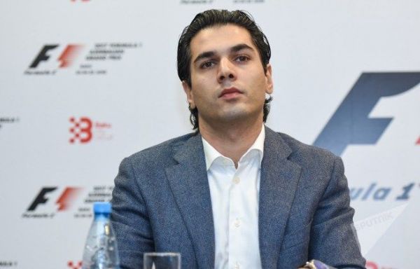 Nazir oğlu Vitali Kliçkoya Bakıda 5 otaqlı mənzil hədiyyə edib