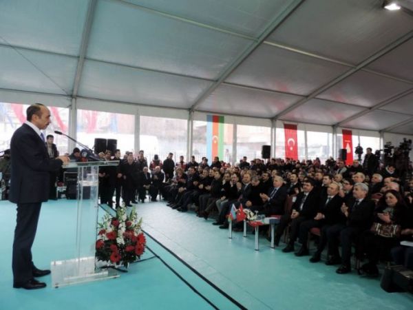 İstanbulda Azərbaycan Dostluq Parkının və Xocalı soyqırımı abidəsinin açılışı olub