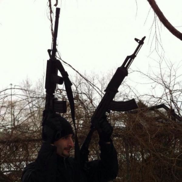 Avropada yaşayan "söyüş dəstələri" silahlı qruplaşma yaratdı - FOTOFAKT