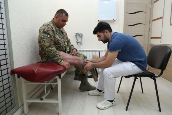 Bir qrup Qarabağ müharibəsi əlili yüksək texnologiyalı protezlərlə təmin olunub - FOTOLAR