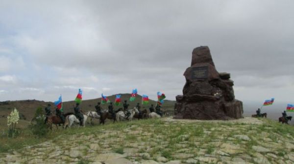 Gürcüstan-İran-Rusiya sərhədində AXC-nin 100 illiyinə həsr olunmuş yürüş keçirilib