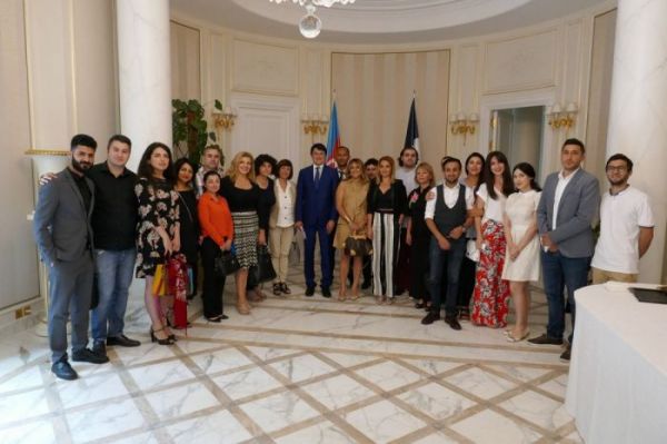 Fuad Muradov Parisdə diaspor üzvlərini həmrəy olmağa səsləyib - FOTO