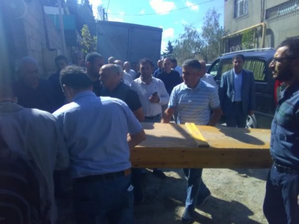 Etimad İsmayılov dəfn edildi - FOTO - VİDEO - YENİLƏNİB