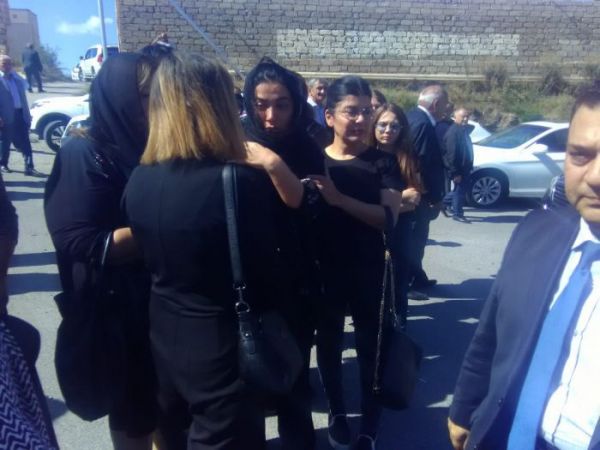 Etimad İsmayılov dəfn edildi - FOTO - VİDEO - YENİLƏNİB