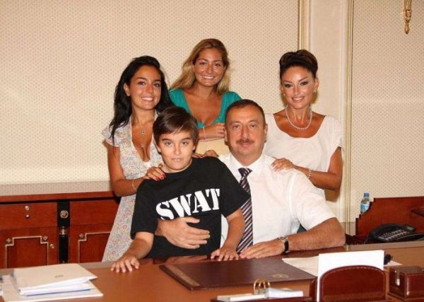 Leyla Əliyeva atasının ad gününü belə təbrik etdi - FOTO 