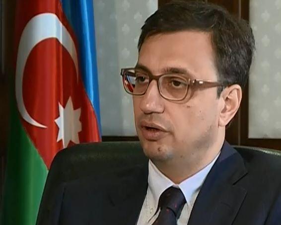 65 min maaş alan məmurun Gədəbəydəki qəsri, səslə işləyən tualeti, 65 lüstru... FOTO 65 min maaş alan məmurun Gədəbəydəki qəsri, səslə işləyən tualeti, 65 lüstru... FOTO
