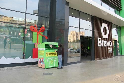 Unikal addım: istifadəsiz geyimləri bu qutuya atın - FOTO