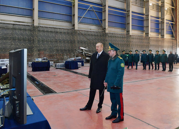 Prezident İlham Əliyev yeni sərhəd gözətçi gəmisi ilə tanış olub