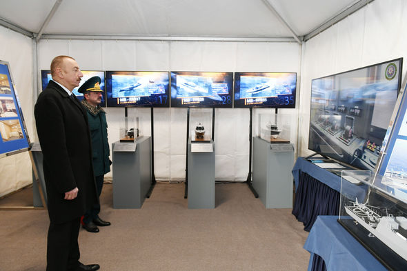 Prezident İlham Əliyev yeni sərhəd gözətçi gəmisi ilə tanış olub