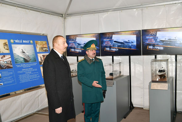 Prezident İlham Əliyev yeni sərhəd gözətçi gəmisi ilə tanış olub