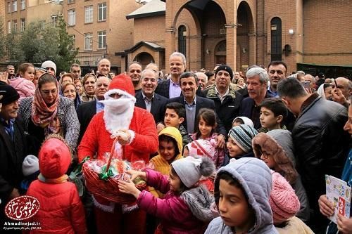 Əhmədinejad Miladı ermənilərlə qeyd etdi - FOTO