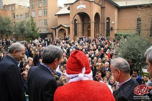 Əhmədinejad Miladı ermənilərlə qeyd etdi - FOTO