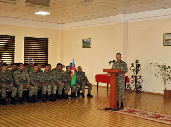 Cəbhə xəttində xidmət edən daha bir qrup hərbçi ehtiyata buraxılıb