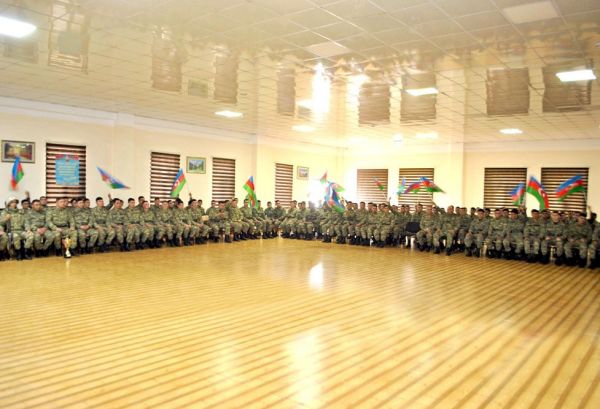 Cəbhə xəttində xidmət edən daha bir qrup hərbçi ehtiyata buraxılıb