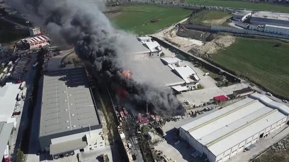 İstanbulda fabrik yanır: 5 nəfər zəhərlənib - (FOTO/YENİLƏNİB)