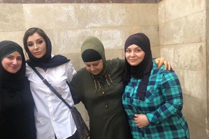 Mehriban Əliyeva və qızı Leyla Əliyeva Bakıda Pir Həsən ziyarətgahını ziyarət edib
