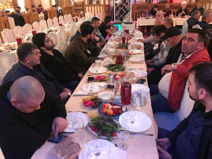 Moskvanın Azərbaycan İcması iftar süfrəsi təşkil edib - FOTO