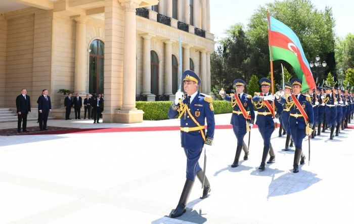 Azərbaycanda Polşa Prezidentinin rəsmi qarşılanma mərasimi olub