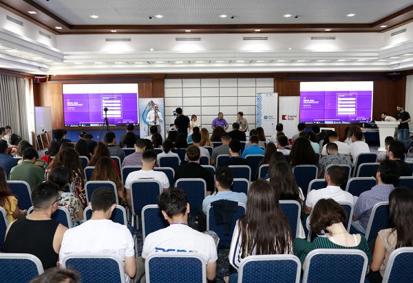 “Diaspor fəaliyyəti və media” mövzusunda müzakirə aparılıb - FOTO/VİDEO