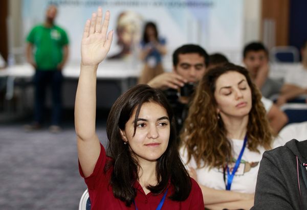 “Diaspor fəaliyyəti və media” mövzusunda müzakirə aparılıb - FOTO/VİDEO