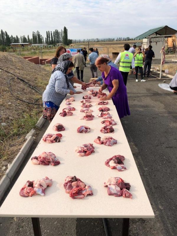 Avropa Türk Konfederasiyası Azərbaycanda qurban kəsdi - FOTOLAR