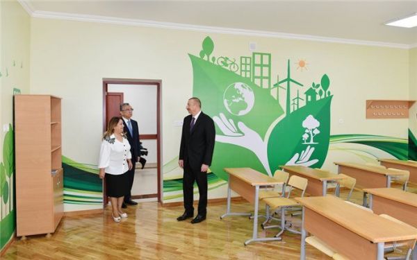 Prezident 101 nömrəli məktəbdə 