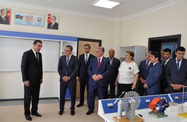 Təhsil naziri Biləsuvarda məktəb açılışında iştirak edib