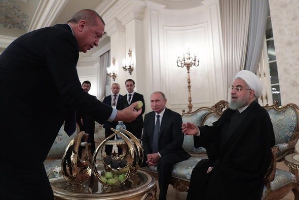 Ərdoğan Putin və Ruhanini əncirə qonaq etdi - FOTO