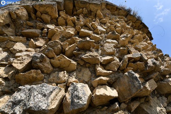 Dəfələrlə dağıdılsa da, sirrini qoruyan Gülüstan qalası: gedənlərin qayıtmadığı tunel - REPORTAJ