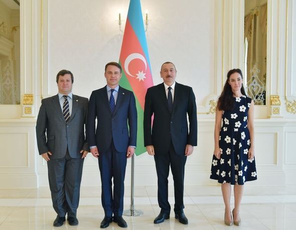 İlham Əliyev yeni səfirləri qəbul etdi - FOTO