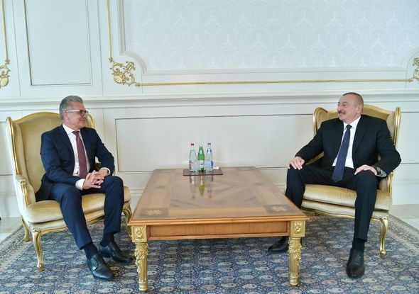 İlham Əliyev yeni səfirləri qəbul etdi - FOTO
