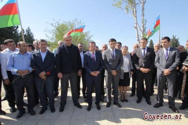 Qazaxda şəhid Səməd Hacıyev adına bulağın yenidənqurmadan sonra açılışı olub