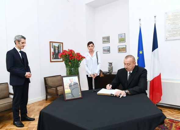 İlham Əliyev və xanımı Jak Şirakın vəfatı ilə bağlı başsağlığı verib- FOTO