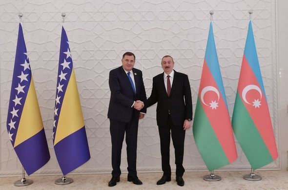 Prezident görüş keçirib - FOTO