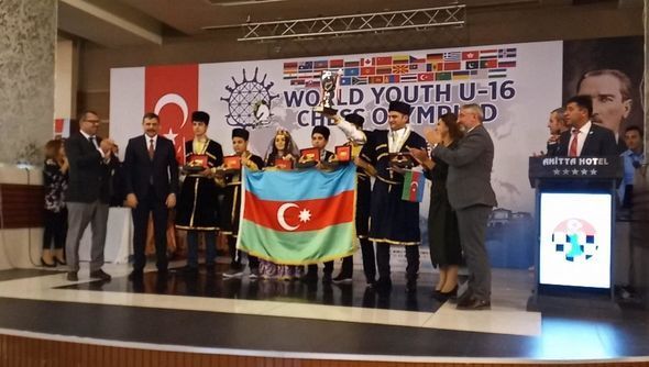 Azərbaycan şahmatçıları Olimpiadada daha iki medal qazanıb - FOTO